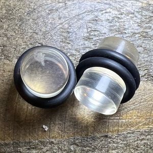 Acrylic gauges